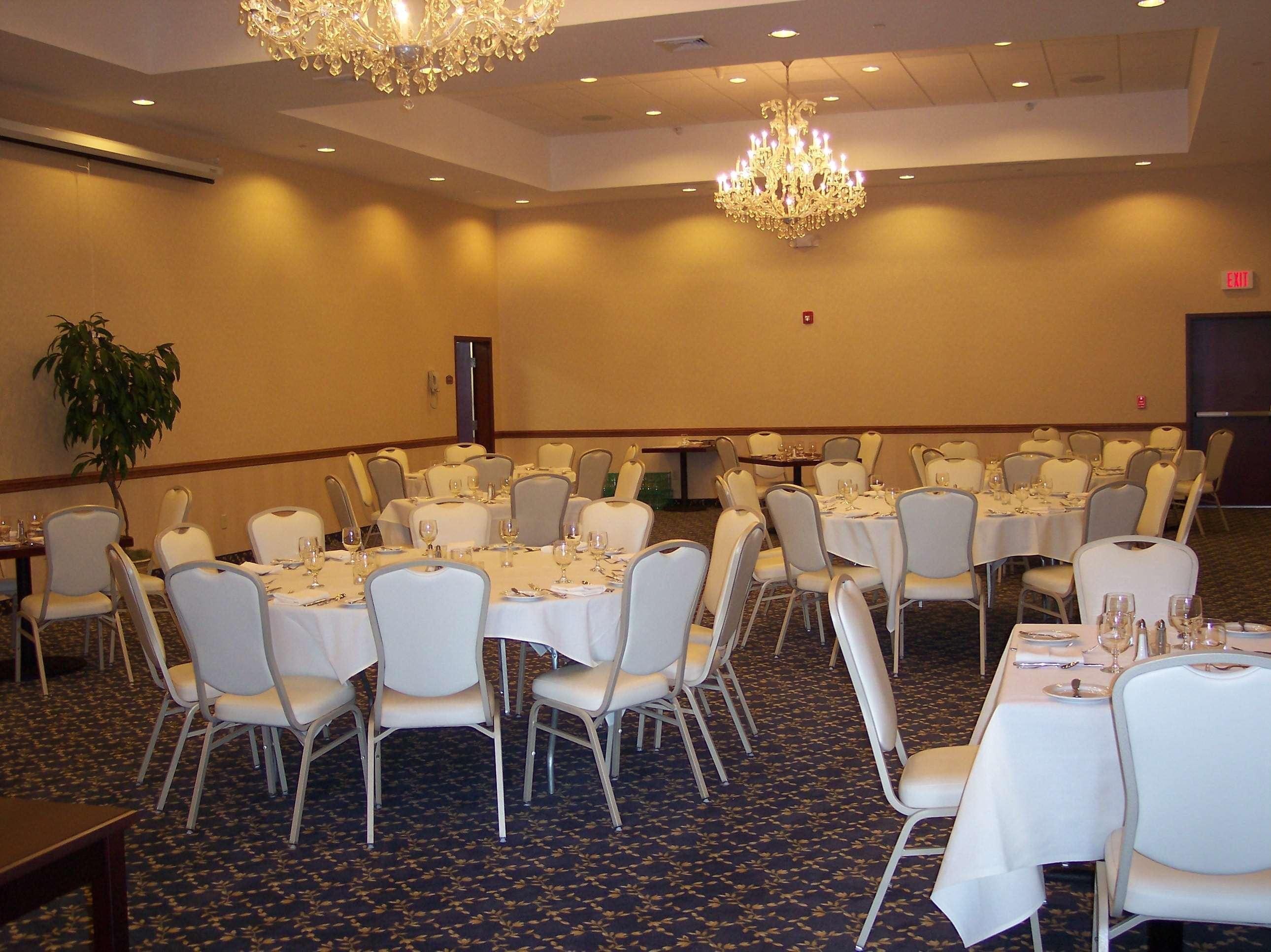 Best Western Plus Ticonderoga Restaurant foto